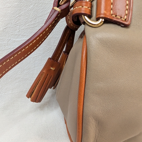 Dooney & Bourke Wexford Leather Mini Zip Crossbody Tan Camel - Picture 8 of 13